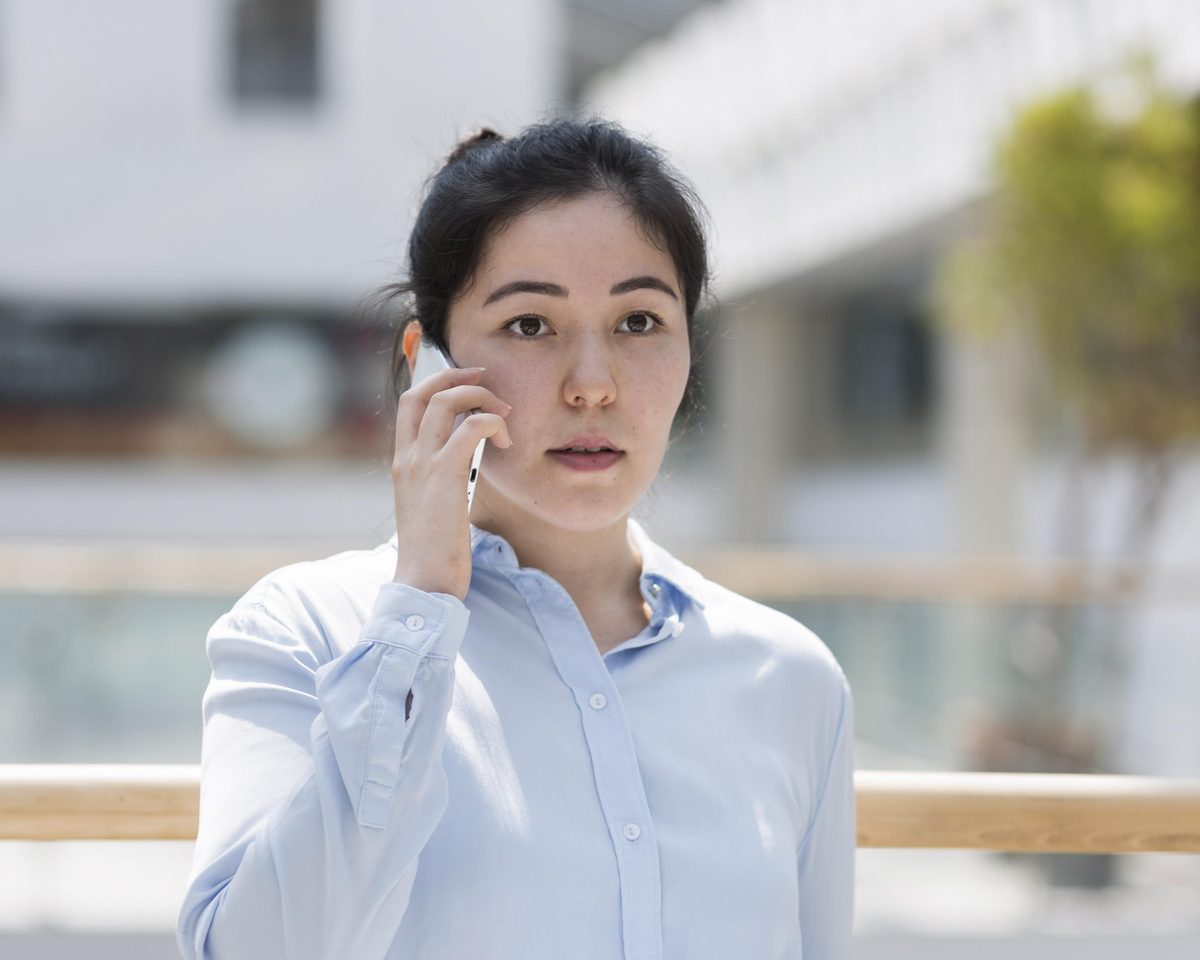 A manager thinking through how updates reach the floor